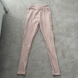 ⚡️SUPER CUTE TIKTOK/WORKOUT LEGGINGS⚡️